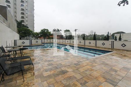 Apartamento à venda com 170m², 3 quartos e sem vagaÁrea comum - Piscina