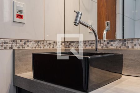 Banheiro de apartamento para alugar com 2 quartos, 59m² em Sarandi, Porto Alegre