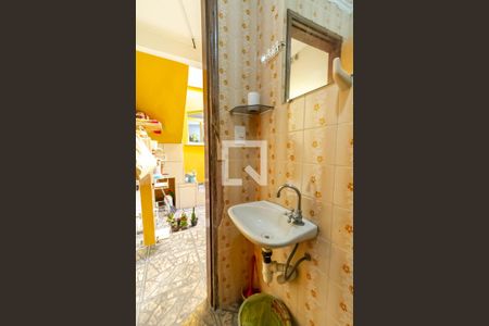 Casa à venda com 250m², 3 quartos e 2 vagasBanheiro de Serviço