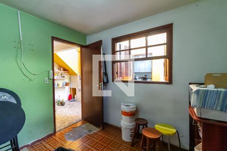 Casa à venda com 250m², 3 quartos e 2 vagasQuarto de Serviço