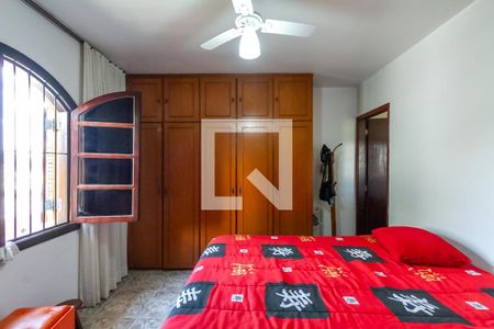 Casa à venda com 250m², 3 quartos e 2 vagasSuíte