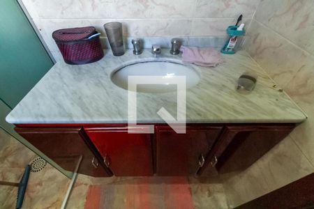 Casa à venda com 250m², 3 quartos e 2 vagasBanheiro da Suíte