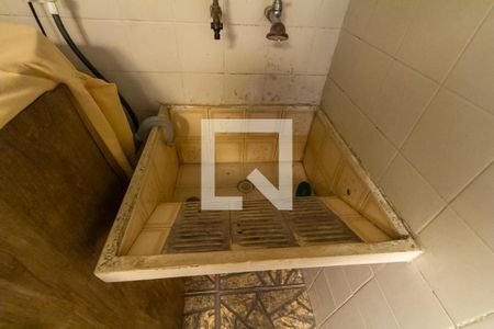 Casa à venda com 250m², 3 quartos e 2 vagasÁrea de Serviço