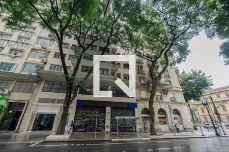 Studio à venda com 34m², 1 quarto e sem vaga Studio à venda com 34m², 1 quarto e sem vagaFachada