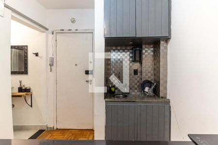 Cozinha de kitnet/studio à venda com 1 quarto, 34m² em Consolação, São Paulo