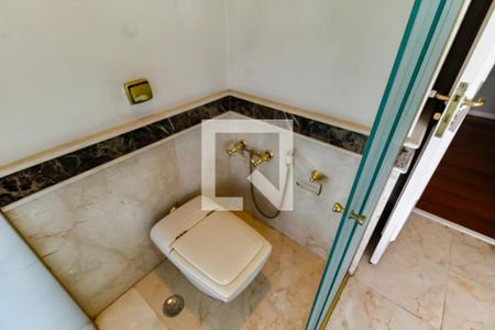 Casa à venda com 650m², 4 quartos e 6 vagasBanheiro da Suíte 1