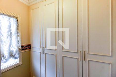 Casa à venda com 650m², 4 quartos e 6 vagasArmários - Suíte 3