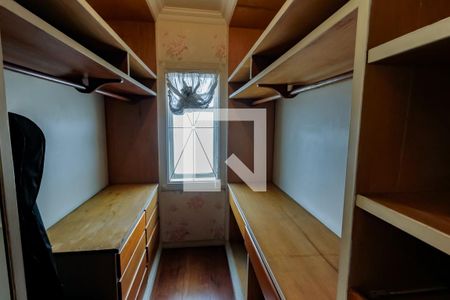 Casa à venda com 650m², 4 quartos e 6 vagasCloset da suíte 1