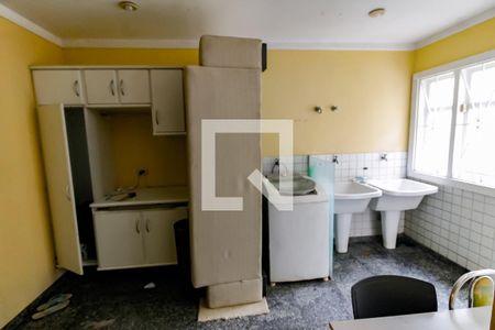 Casa à venda com 650m², 4 quartos e 6 vagasÁrea de Serviço