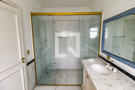 Casa à venda com 650m², 4 quartos e 6 vagasBanheiro da Suíte 3