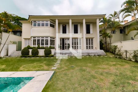 Casa à venda com 650m², 4 quartos e 6 vagasÁrea Externa