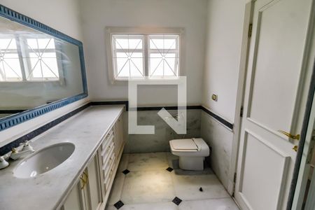 Casa à venda com 650m², 4 quartos e 6 vagasBanheiro da Suíte 3