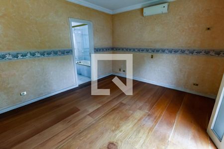 Casa à venda com 650m², 4 quartos e 6 vagasSuíte 2