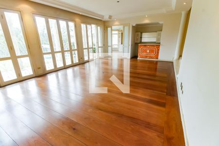 Casa à venda com 650m², 4 quartos e 6 vagasSala 1