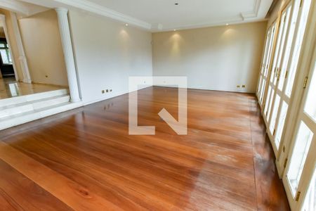 Casa à venda com 650m², 4 quartos e 6 vagasSala 1