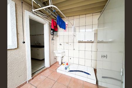 Casa de condomínio à venda com 150m², 3 quartos e 2 vagasÁrea de Serviço