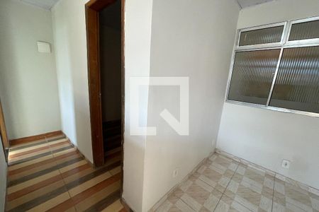 Sala de casa para alugar com 1 quarto, 35m² em Jardim Olavo Bilac, Duque de Caxias