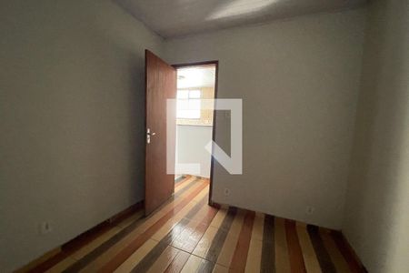 Quarto de casa para alugar com 1 quarto, 35m² em Jardim Olavo Bilac, Duque de Caxias