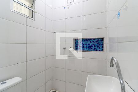 Casa à venda com 30m², 2 quartos e sem vaga Casa à venda com 30m², 2 quartos e sem vagaBanheiro