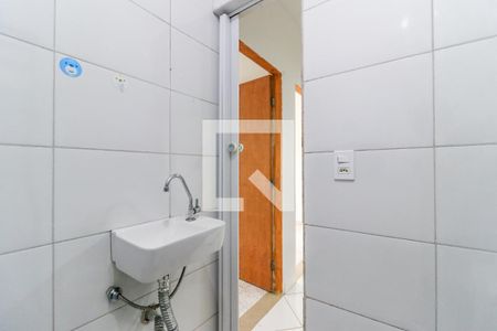 Casa à venda com 30m², 2 quartos e sem vaga Casa à venda com 30m², 2 quartos e sem vagaBanheiro