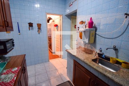 Casa à venda com 353m², 5 quartos e 6 vagasCozinha