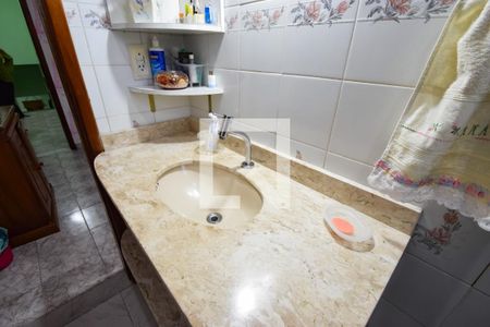 Casa à venda com 353m², 5 quartos e 6 vagasBanheiro do Quarto 1 - Suíte