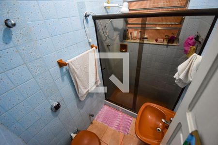 Casa à venda com 353m², 5 quartos e 6 vagasBanheiro Social