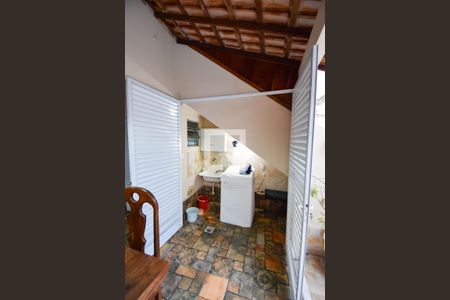 Casa à venda com 353m², 5 quartos e 6 vagasÁrea de Serviço