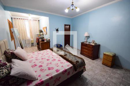 Casa à venda com 353m², 5 quartos e 6 vagasQuarto 2 - Suíte