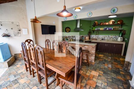 Casa à venda com 353m², 5 quartos e 6 vagasÁrea gourmet