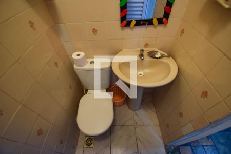 Casa à venda com 353m², 5 quartos e 6 vagasBanheiro Quintal