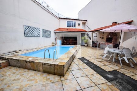 Casa à venda com 353m², 5 quartos e 6 vagasPiscina
