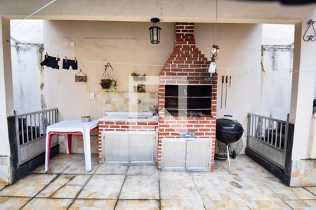 Casa à venda com 353m², 5 quartos e 6 vagasChurrasqueira