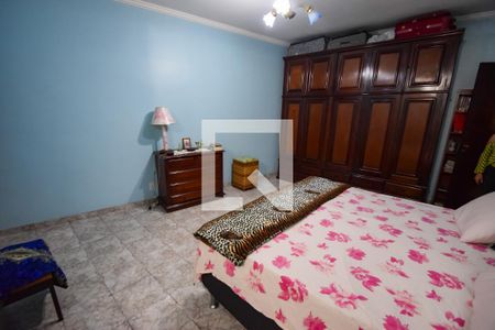 Casa à venda com 353m², 5 quartos e 6 vagasQuarto 2 - Suíte