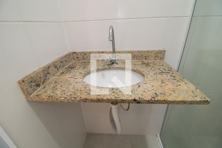 Banheiro de kitnet/studio para alugar com 1 quarto, 38m² em Vila Maria Alta, São Paulo