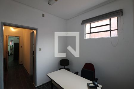 Casa à venda com 135m², 1 quarto e 2 vagasEscritório