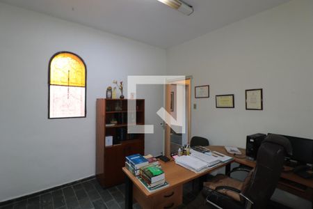 Casa à venda com 135m², 1 quarto e 2 vagasEscritório