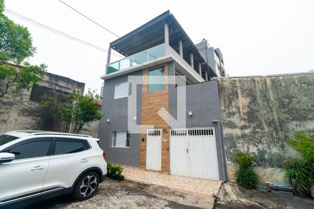 Casa à venda com 240m², 4 quartos e 3 vagasFachada