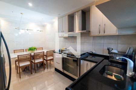 Casa à venda com 240m², 4 quartos e 3 vagasCasa 1 - Cozinha