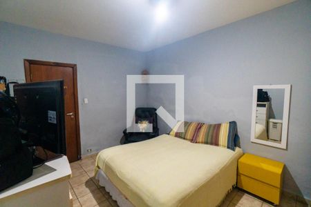 Casa à venda com 240m², 4 quartos e 3 vagasCasa 2 - Quarto 2