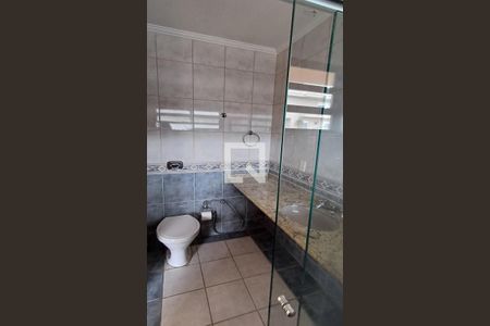 Casa para alugar com 456m², 3 quartos e 4 vagasBanheiro da Suíte 3