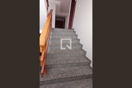 Casa para alugar com 456m², 3 quartos e 4 vagasEscada