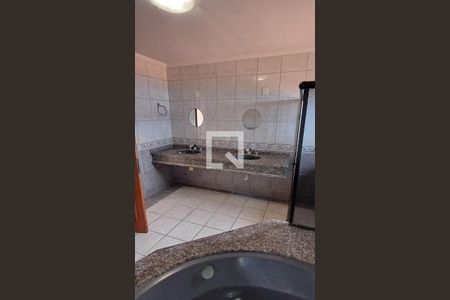 Casa para alugar com 456m², 3 quartos e 4 vagasBanheiro da Suíte1