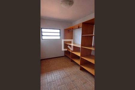 Casa para alugar com 456m², 3 quartos e 4 vagasCloset da suíte 2