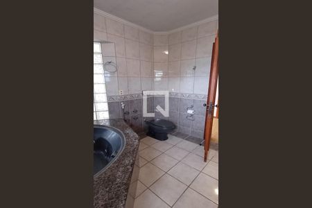 Casa para alugar com 456m², 3 quartos e 4 vagasBanheiro da Suíte1