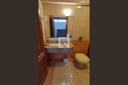 Casa para alugar com 456m², 3 quartos e 4 vagasBanheiro social 2