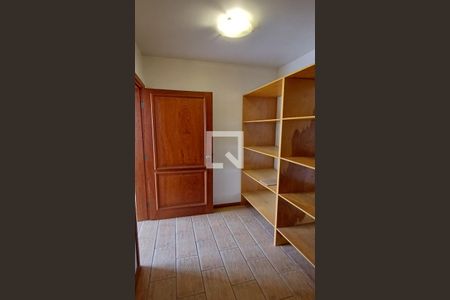 Casa para alugar com 456m², 3 quartos e 4 vagasCloset da suíte 3