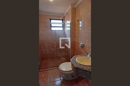 Casa para alugar com 456m², 3 quartos e 4 vagasBanheiro de serviço