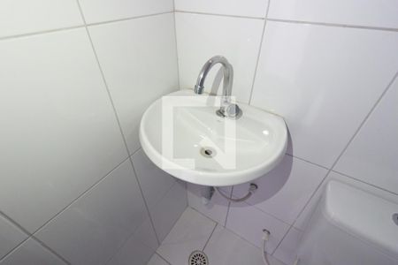 Apartamento para alugar com 75m², 2 quartos e sem vagaBanheiro