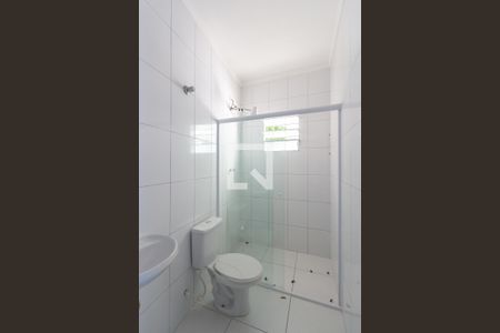 Apartamento para alugar com 75m², 2 quartos e sem vagaBanheiro da Suíte